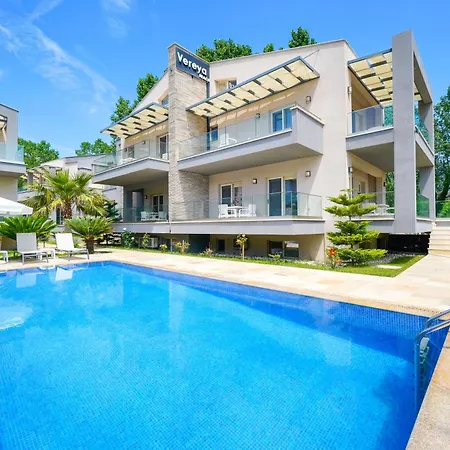 Vereya شقة فندقية 4*